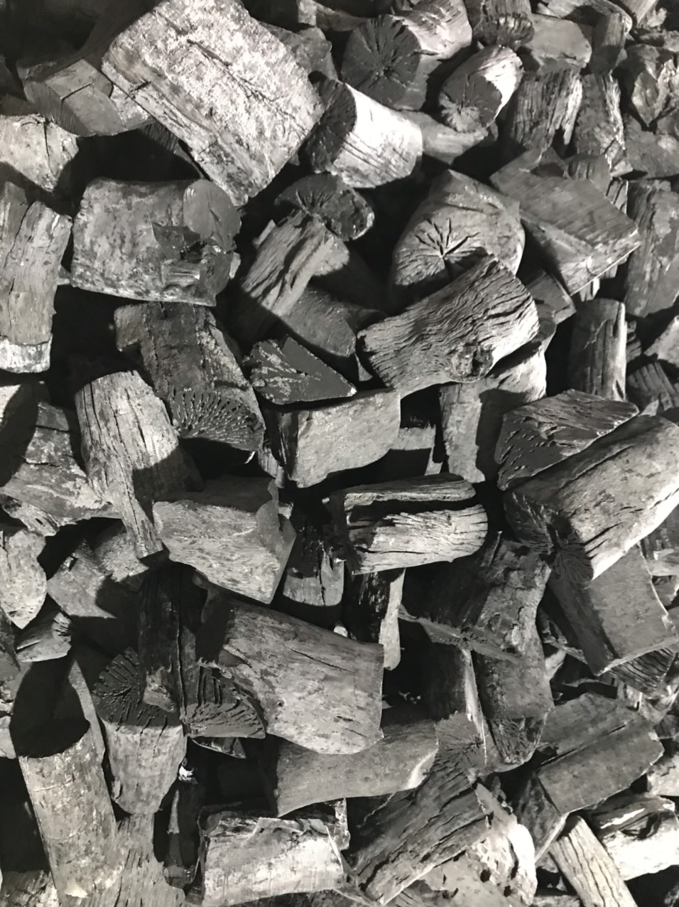 LYCHEE WHITE CHARCOAL